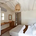 Skiathos Ira Willa